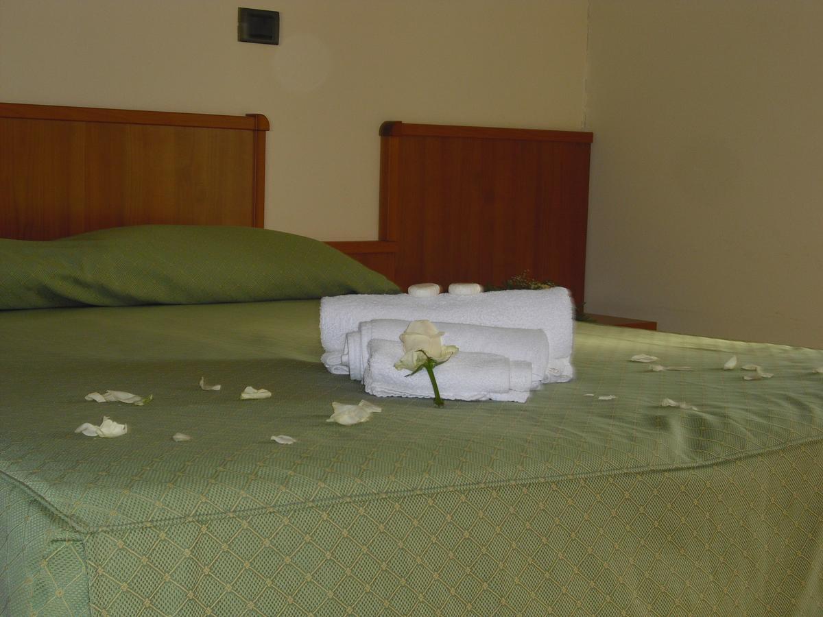 La Collinetta Sas Hotel Montazzoli Luaran gambar
